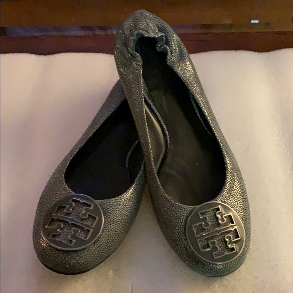 Like New Grey Embossed Tory Burch Leather Flat